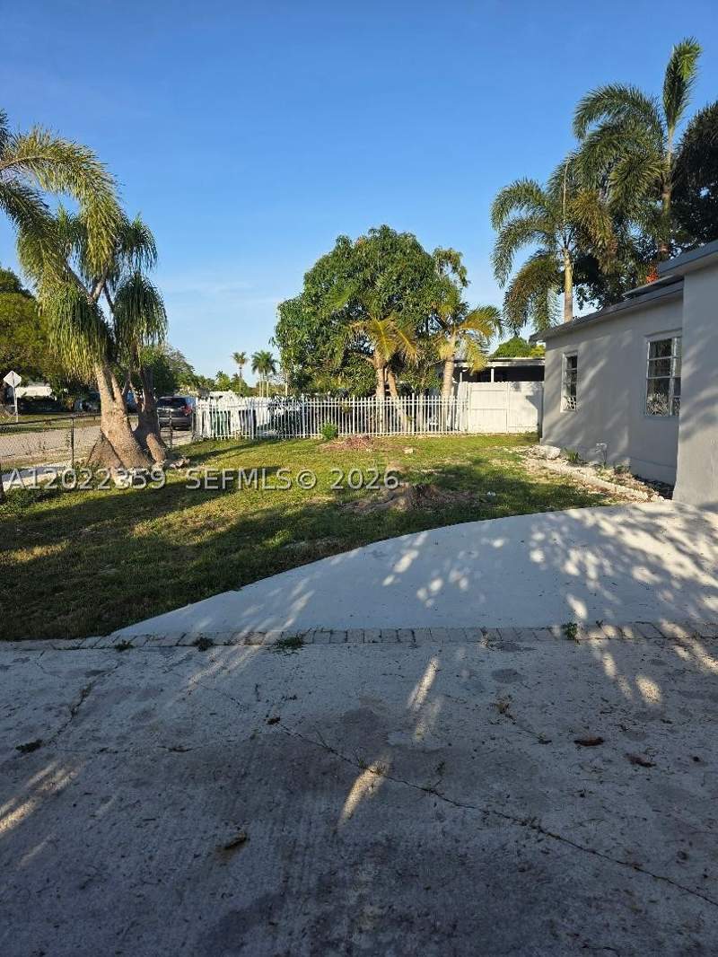 4 bedroom SingleFamilyResidence at 15340 Garfield Dr, Leisure City Sec 1, Homestead — photo 2
