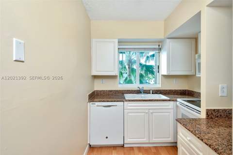 5900 Collins Ave 408, Miami Beach FL - photo 15 of 51