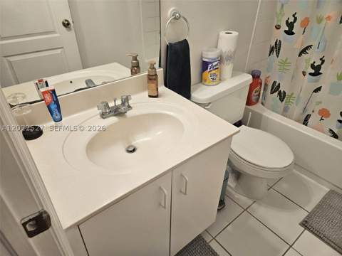 870 NE 212th Ter 2, Miami FL - photo 18 of 25