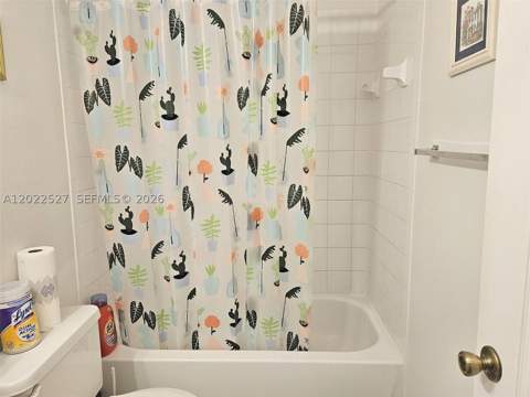 870 NE 212th Ter 2, Miami FL - photo 19 of 25