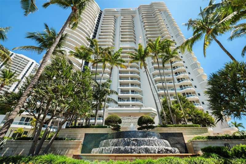 1 bedroom Condominium at 21050 Point Pl 302, Atlantic III At The Point, Aventura — photo 1