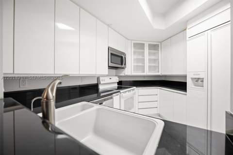 21050 Point Pl 302, Aventura FL - photo 12 of 33