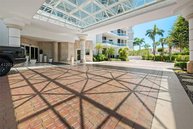 1 bedroom Condominium at 21050 Point Pl 302, Atlantic III At The Point, Aventura — photo 3