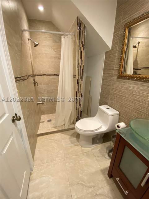 6763 NW 182nd St 105, Hialeah FL - photo 13 of 24