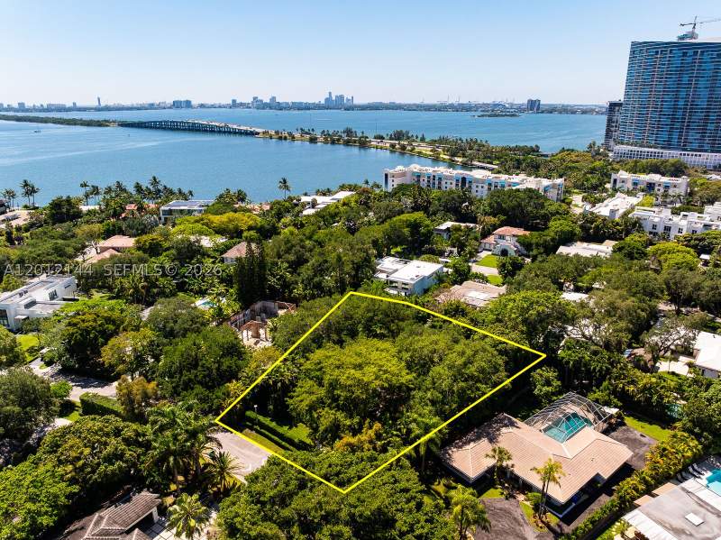 3 bedroom SingleFamilyResidence at 530 Melaleuca Ln, BAY POINT, Miami — photo 2