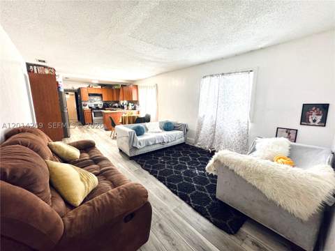 1484 NW 60th St, Miami FL - photo 10 of 28
