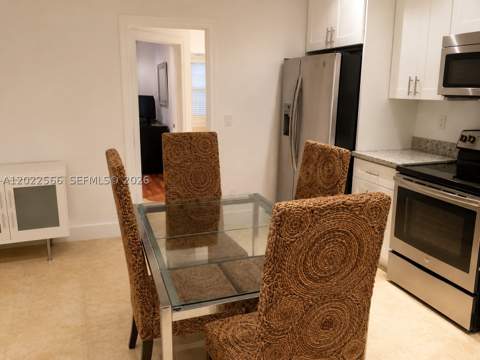 900 Meridian Ave 104, Miami Beach FL - photo 6 of 11