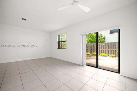 11945 SW 245th Ter, Homestead FL - photo 10 of 47
