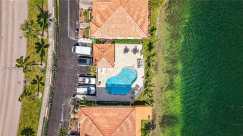 781 NE 195th St, Miami FL - photo 14 of 43