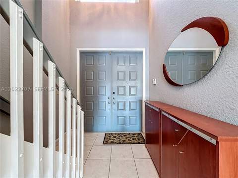 781 NE 195th St, Miami FL - photo 15 of 43