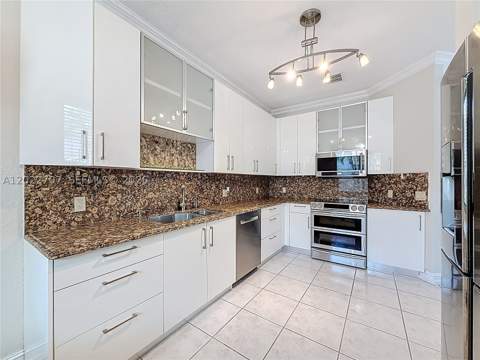 781 NE 195th St, Miami FL - photo 17 of 43