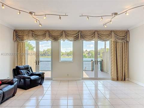 781 NE 195th St, Miami FL - photo 21 of 43
