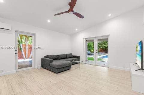 443 NE 71st St, Miami FL - photo 11 of 32