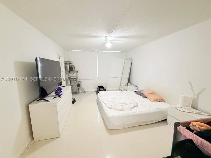 1 bedroom Condominium at 1680 NE 191st St 105-2, Jade Winds Group Allamand, Miami — photo 3