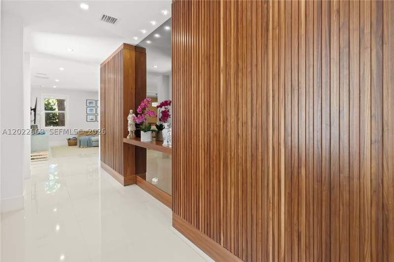 4 bedroom SingleFamilyResidence at 5700 SW 86th St, Shaw Property, South Miami — photo 5