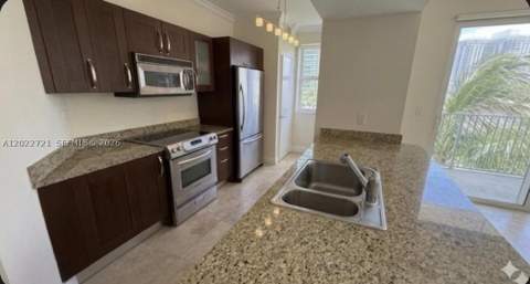 20000 E Country Club Dr 601, Aventura FL - photo 6 of 25