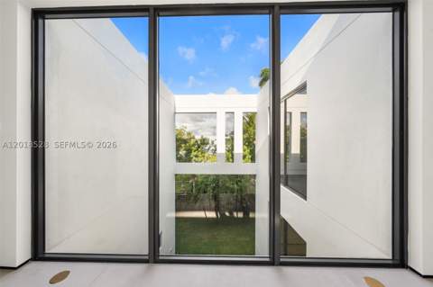2096 Alamanda Dr, North Miami FL - photo 22 of 60