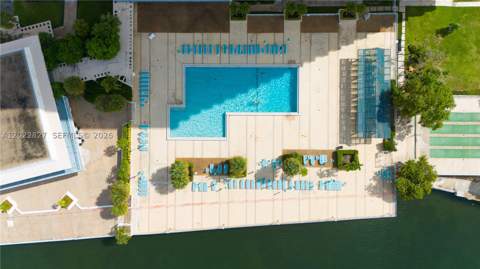 300 Bayview Dr 1504, Sunny Isles Beach FL - photo 11 of 37