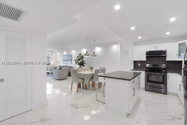 1 bedroom Condominium at 19390 Collins Ave 817, Oceanview Building A Cond, Sunny Isles Beach — photo 5