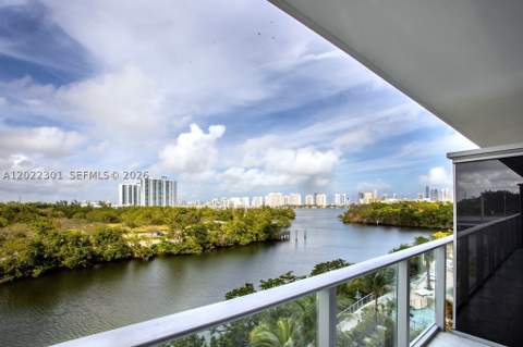 16385 N Biscayne Blvd 403, North Miami Beach FL - photo 15 of 26