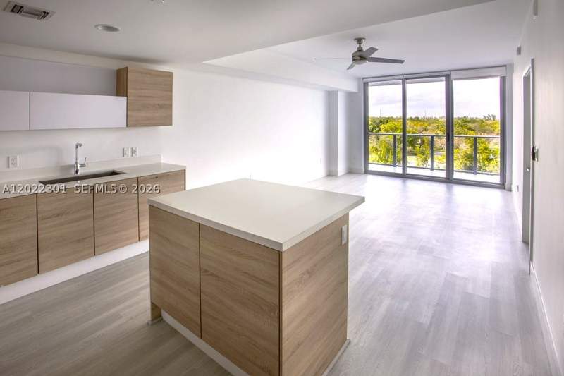 2 bedroom Condominium at 16385 N Biscayne Blvd 403, The Harbour North Condo, North Miami Beach — photo 5