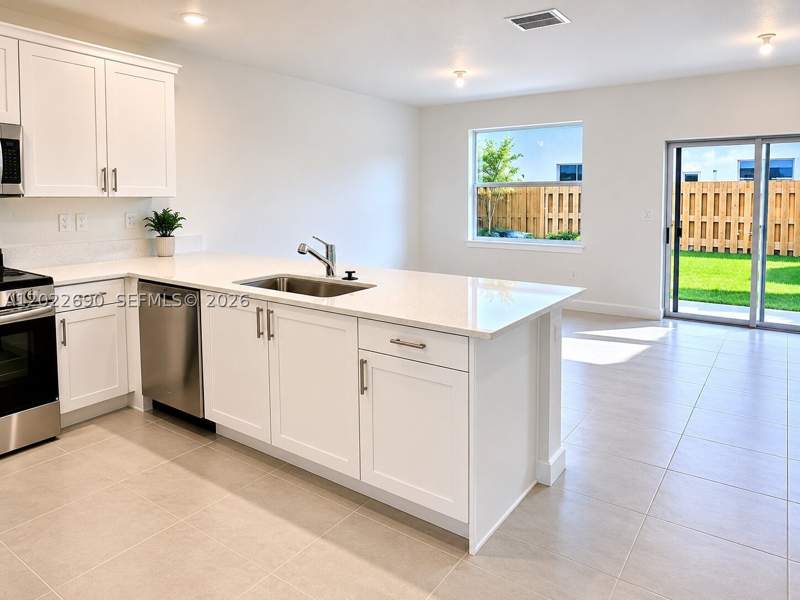 3 bedroom Townhouse at 29281 SW 163rd Ct, Cedar Point, Homestead — photo 3