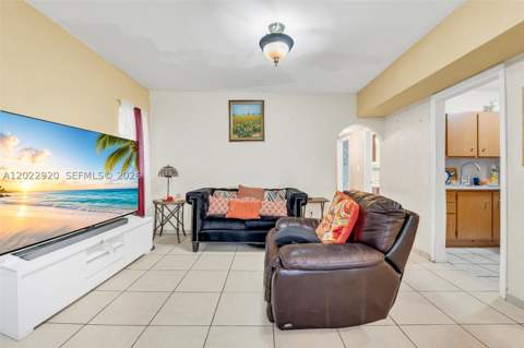 1122 NW 38th St, Miami FL - photo 7 of 23