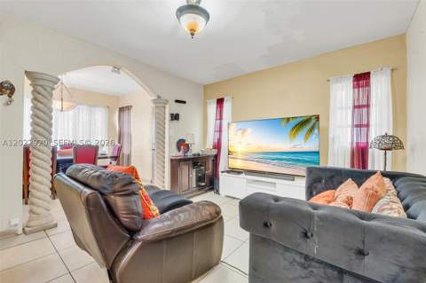 1122 NW 38th St, Miami FL - photo 8 of 23
