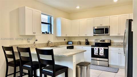 157 NE 25th Ave, Homestead FL - photo 15 of 23