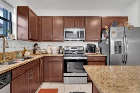 2484 SE 1st St, Homestead FL - photo 10 of 30