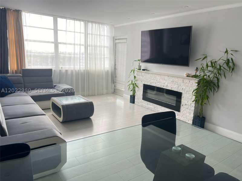 1 bedroom Condominium at 1301 NE Miami Gardens Dr 1013W, Buckley Towers Condo - Ea, Miami — photo 1