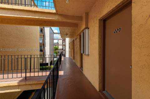 1900 W 54th St 220, Hialeah FL - photo 19 of 19