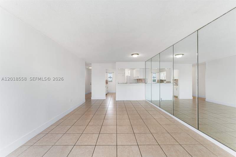 2 bedroom Condominium at 1950 W 54th St 412, Westland-Eden Condo I, Hialeah — photo 3