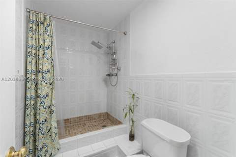 1950 W 54th St 406, Hialeah FL - photo 8 of 15
