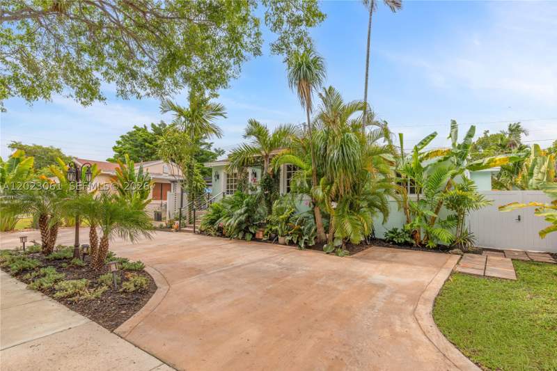 4 bedroom SingleFamilyResidence at 6520 SW 16th Ter, Ivywild, West Miami — photo 5