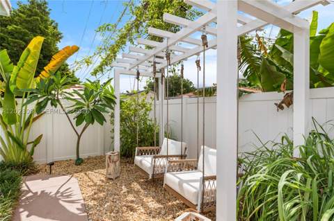 6520 SW 16th Ter, West Miami FL - photo 8 of 27