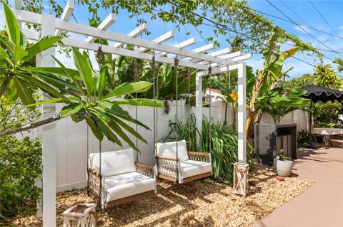 6520 SW 16th Ter, West Miami FL - photo 9 of 27