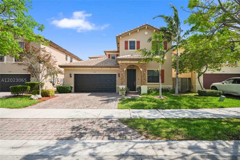 4 bedroom SingleFamilyResidence at 11711 SW 234th St, Silver Palm West, Homestead — photo 1