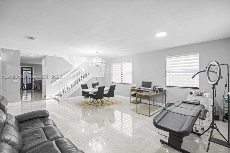 4 bedroom SingleFamilyResidence at 11711 SW 234th St, Silver Palm West, Homestead — photo 3