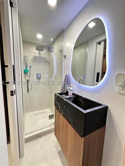 425 Grapetree Dr 211, Key Biscayne FL - photo 21 of 31
