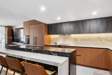 425 Grapetree Dr 211, Key Biscayne FL - photo 8 of 31