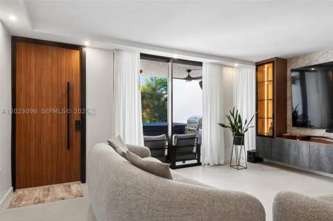 425 Grapetree Dr 211, Key Biscayne FL - photo 9 of 31