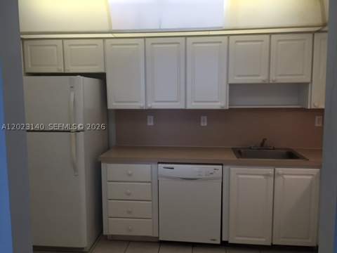 19380 Collins Av 607, Sunny Isles Beach FL - photo 21 of 22