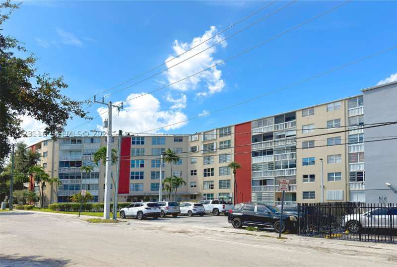 2 bedroom Condominium at 1475 NE 125th Ter 408H, 1475 Terra Towers Condo, North Miami — photo 1