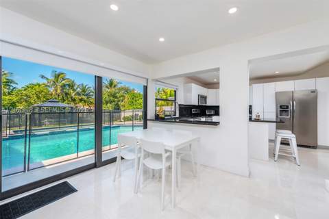 2330 NE 195th St, Miami FL - photo 10 of 39