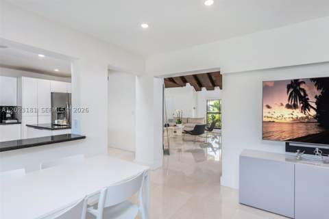 2330 NE 195th St, Miami FL - photo 11 of 39