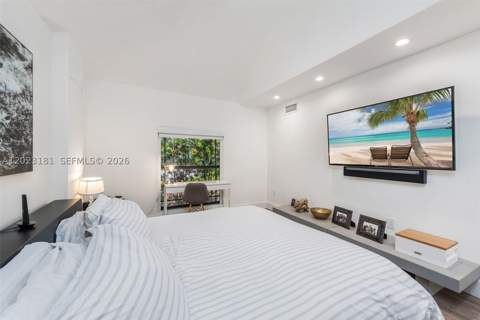 2330 NE 195th St, Miami FL - photo 15 of 39