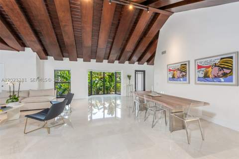 2330 NE 195th St, Miami FL - photo 8 of 39