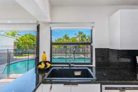 2330 NE 195th St, Miami FL - photo 9 of 39