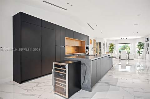 16431 NE 34th Ave, North Miami Beach FL - photo 10 of 56